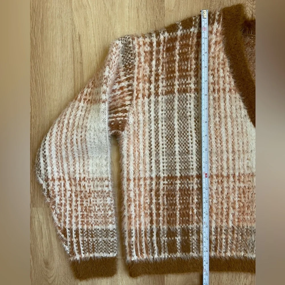 RVCA rare plaid v-neck cardigan women’s medium sweater brown tan cream unisex - Picture 10 of 10